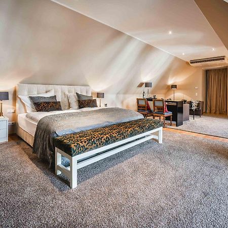 Residenz Weingut Schloss Reinhartshausen Bed & Breakfast Eltville am Rhein Dış mekan fotoğraf