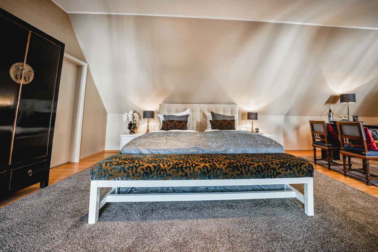Residenz Weingut Schloss Reinhartshausen Bed & Breakfast Eltville am Rhein Dış mekan fotoğraf
