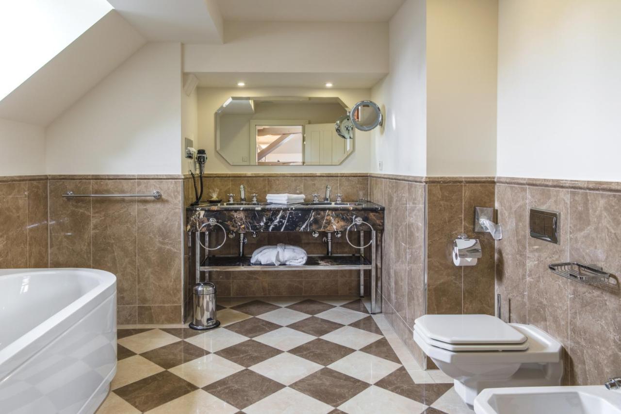 Residenz Weingut Schloss Reinhartshausen Bed & Breakfast Eltville am Rhein Dış mekan fotoğraf